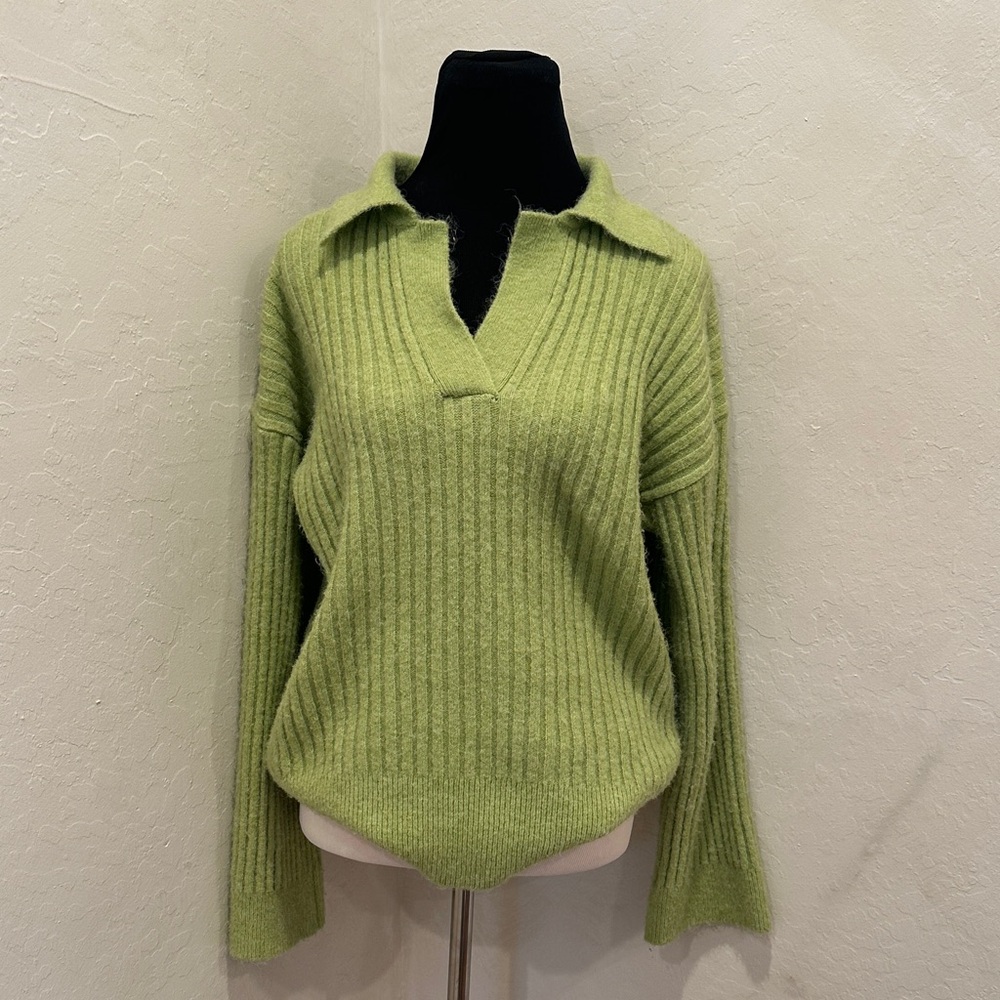 Zara Light Green V-Neck Sweater